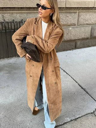 Savanne - Dames Suède Look Lange Trenchcoat - Trenchcoats Vrouwen - Bayu