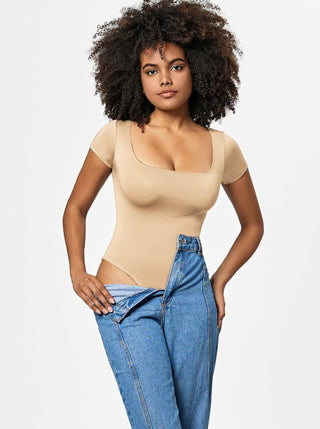 Second Skin - Modieuze Khaki Square Neck Korte Mouwen Bodysuit voor Dames - Bayu